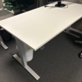 1532218-2 Två elektriska skrivbord Edsbyn