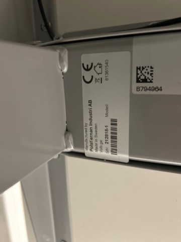 1532218-9 Två elektriska skrivbord Edsbyn