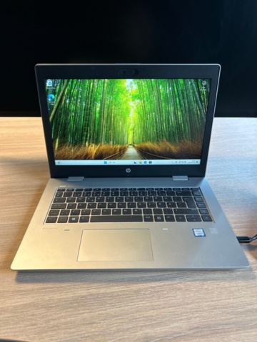 1532217-2 Bärbar dator HP med dubbla skärmar
