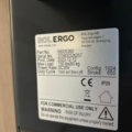 1532216-4 Elektriskt skrivbord i vinkel, kontorsskåp och stol
