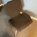 1532216-8 Elektriskt skrivbord i vinkel, kontorsskåp och stol