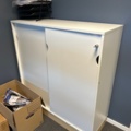1532212-6 Elektriskt skrivbord Edsbyn med stol och skåp