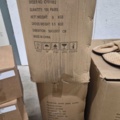 1559413-4 Tofflor, ca 800 par samt hygienprodukter och handdukar - blandade storlekar och färger