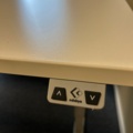 1532209-3 Två elektriska skrivbord Edsbyn med stolar