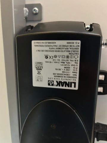 1532208-4 Elektriskt skrivbord och kontorsskåp