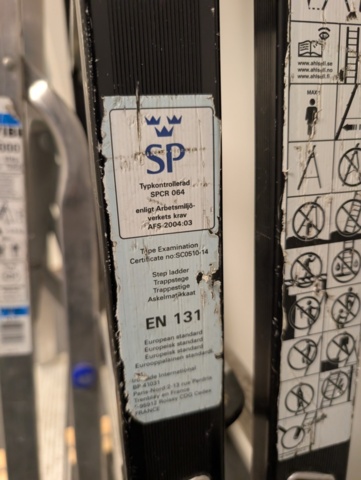 1532203-4 Två aluminumstegar