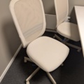 1532201-3 Mötesbord med fyra stolar