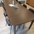 1532195-3 Matbord med 16 st stolar