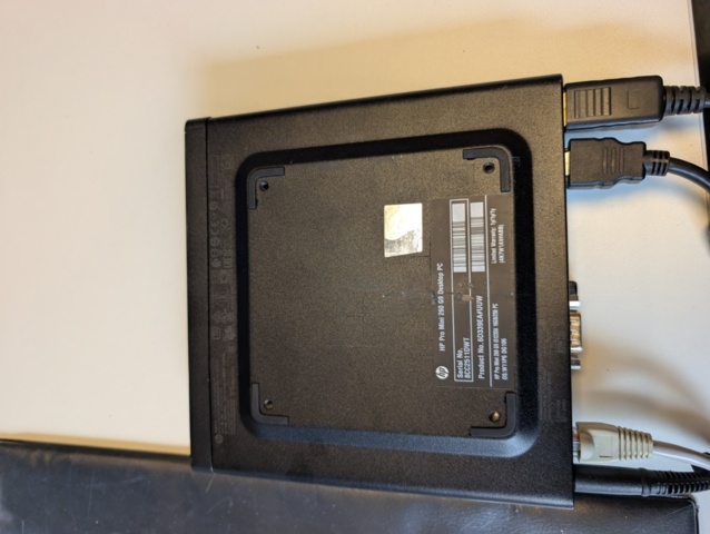 1532192-5 MiniPC HP i5 med dubbla skärmar