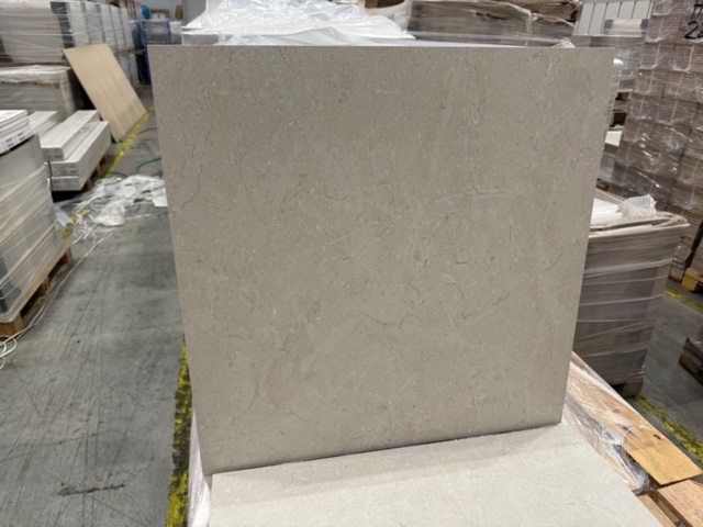 1559503-4 Warm fosil, granitkeramik, 60x60 cm, 86 kvm
