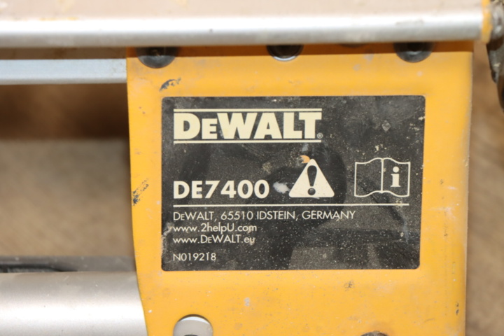 1296104-2 Stativ med hjul Dewalt DE7400
