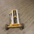 1296104-6 Stativ med hjul Dewalt DE7400