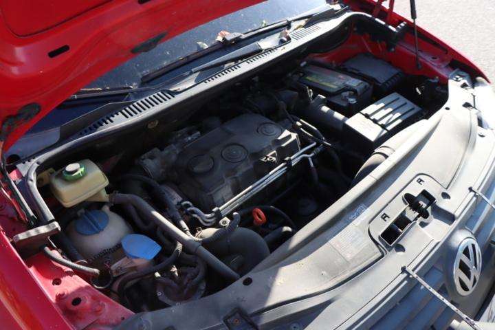 1559512-38 VW Caddy Kombi 1.9 TDI, 105hp, 2009