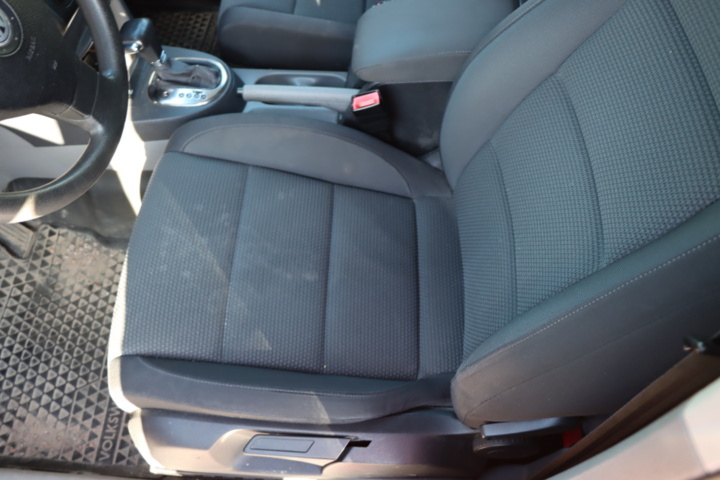 1559512-41 VW Caddy Kombi 1.9 TDI, 105hp, 2009