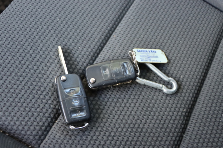 1559512-59 VW Caddy Kombi 1.9 TDI, 105hp, 2009