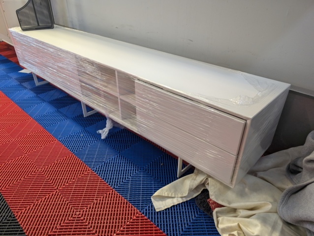 1545961-6 Möbler - tv-bänk, sidobord och skrivbord