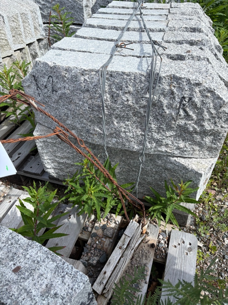 1559059-1 12 pcs Granite kerbstone RV2 Radius 1.0m 300x120mm