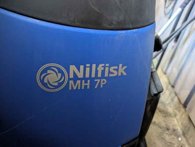 1545958-7 Hetvattentvätt med tillbehör - Nilfisk MH 7P