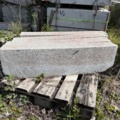 1559066-1 12 st Granitkantsten RV2 Radie 12.0m 300x120mm