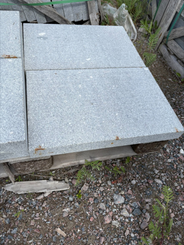Granithäll Crystial silver 600x400x60mm (ca 8,64 kvm)