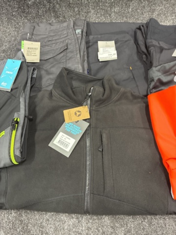 1559654-10 7 st Arbetsbyxor, mammabyxor, varseljacka & sweatshirt, blandade storlekar