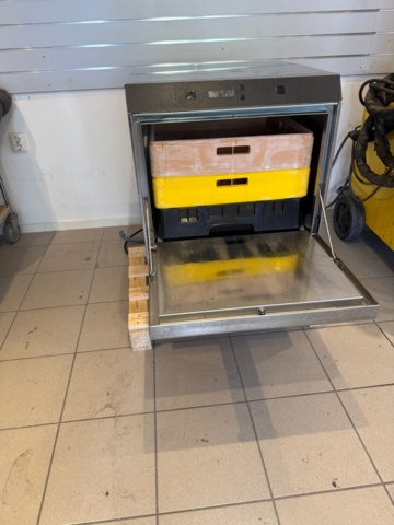 1352431-3 Underbänksdiskmaskin