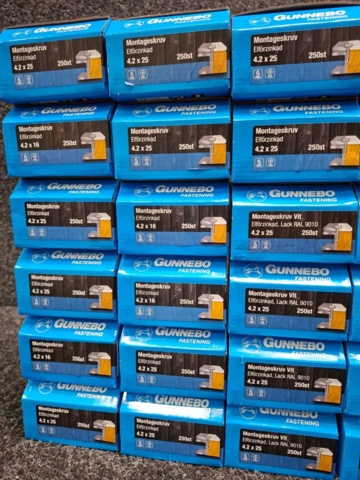1557905-3 30 st Förpackningar Montageskruv, Gunnebo