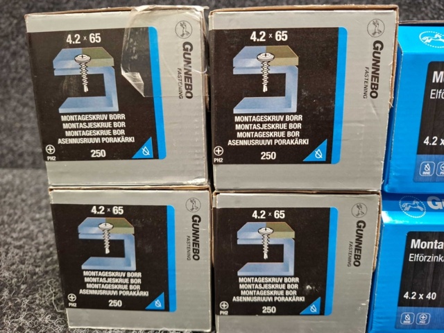 1557913-3 8 st Förpackningar Montageskruv Borr, Gunnebo