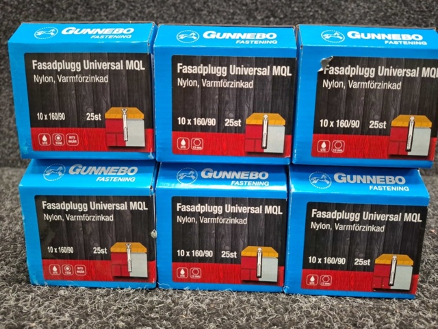 1557915-3 150 st Fasadplugg Universal MQL 10x160/90, Gunnebo