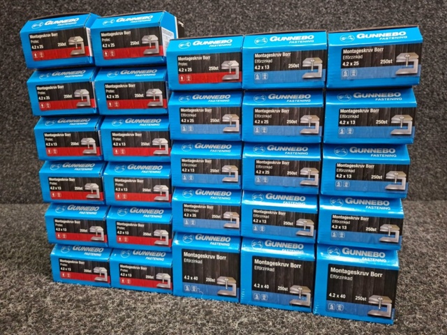 1557927-3 27 st Förpackningar Montageskruv Borr, Gunnebo