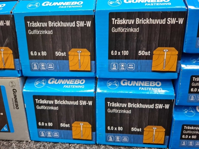 1559835-5 11 st Förpackningar Träskruv Brickhuvud SW-W, Gunnebo