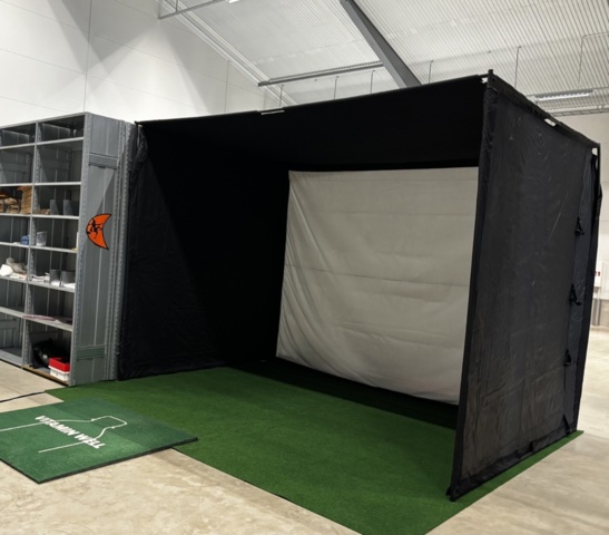 1531288-2 Komplett golfsimulator med FlightScope X3, projektor och dator – Endast använd ett fåtal gånger