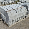 1559073-3 12 st Granitkantsten RV4 Radie 1.0m 300x100mm