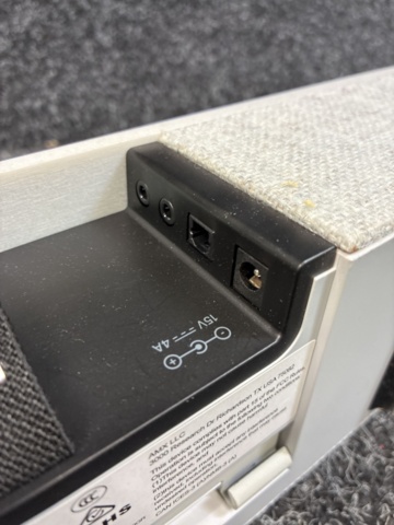 1559956-10 Videokonferens- och soundbar-enhet med integrerad kamera AMX ACV-5100GR-EK