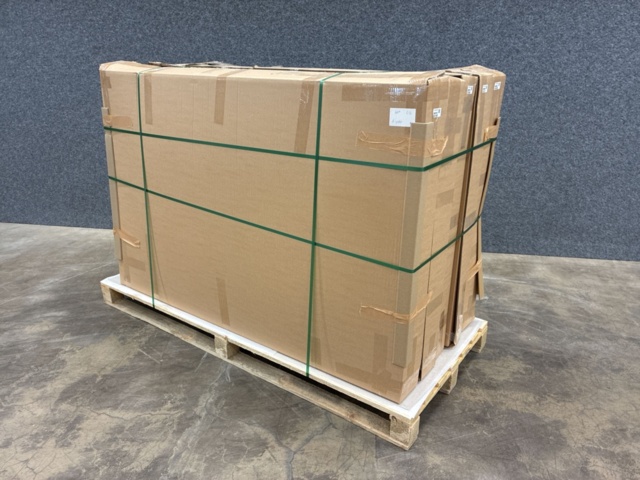 1560002-3 5 st 65" Monitor LG