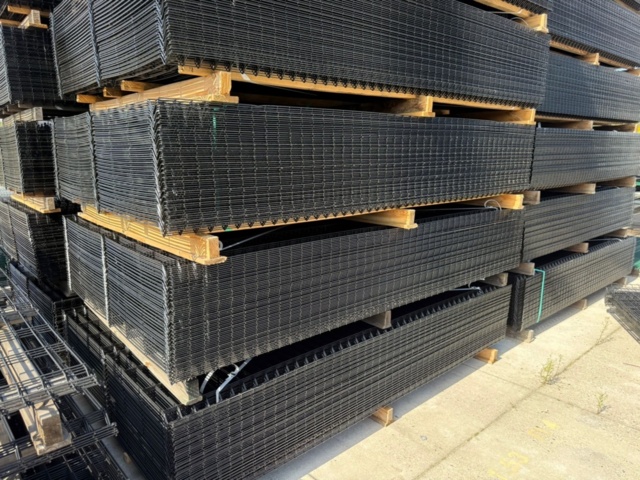 1560015-2 Complete package of panel fence, 900 running meters