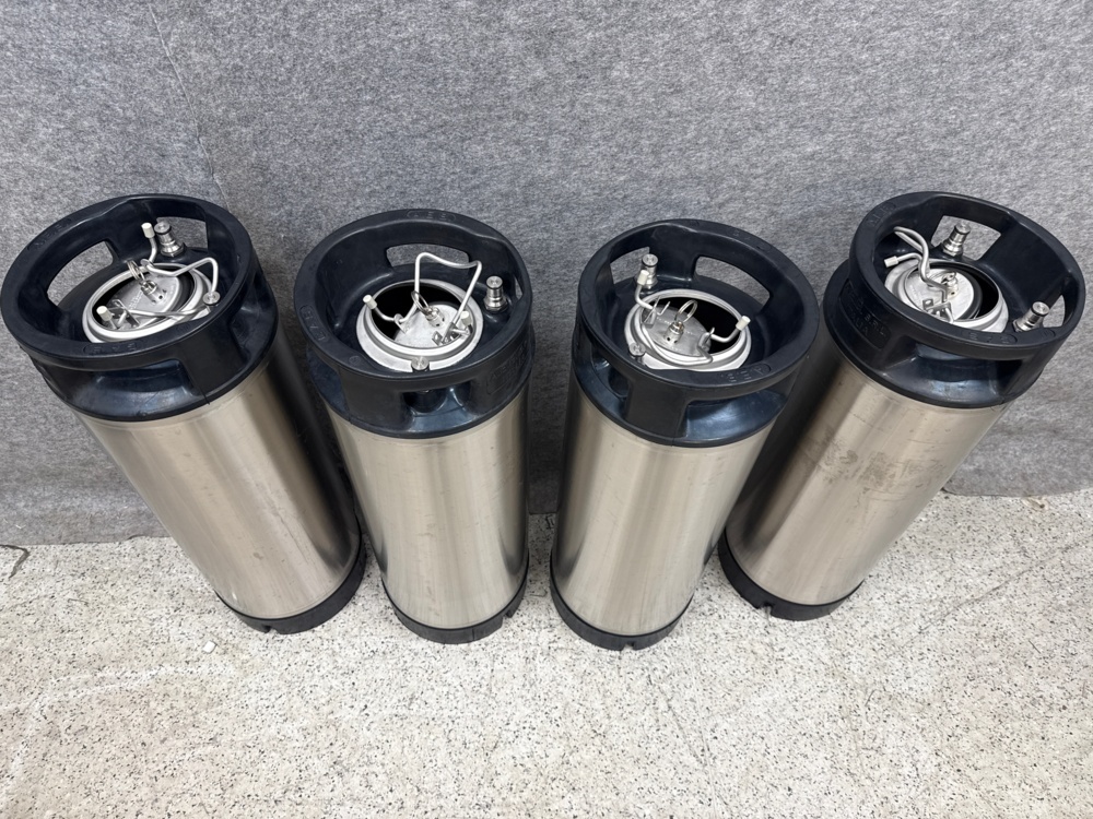 1545964-2 Barrels/kegs 4 pcs - AEB stainless