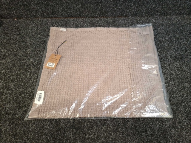 1560302-6 2 st Kuddfodral Grand Design Waffle Taupe - 50x90 cm
