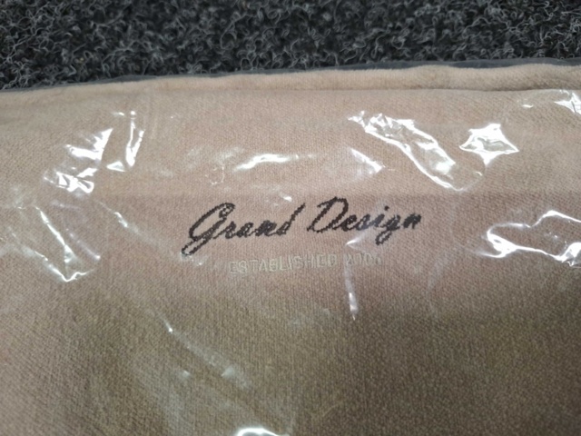 1560403-4 2 st Kuddfodral Grand Design Velour Sand - 50x50 cm