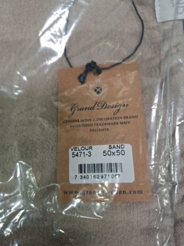 1560403-5 2 st Kuddfodral Grand Design Velour Sand - 50x50 cm