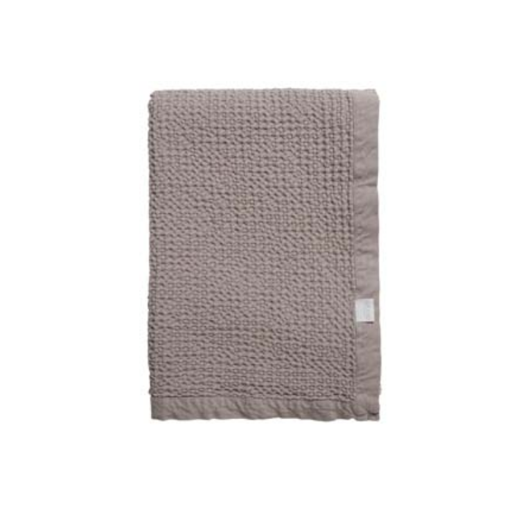 1560280-1 Överkast Grand Design Waffle Taupe - 180x260 cm