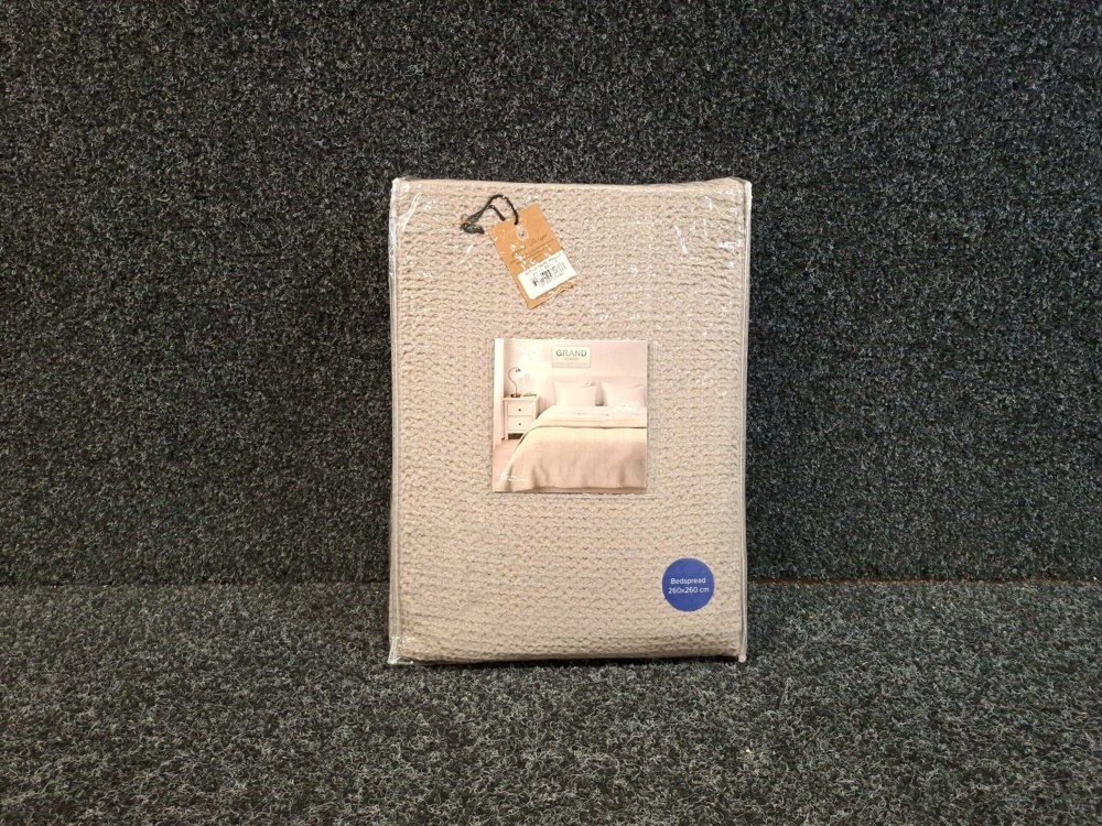 1560318-2 Bedspread Grand Design Waffle Taupe - 260x260 cm