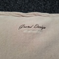 1560236-10 2 st Kuddfodral Grand Design Velour Sand - 50x90 cm