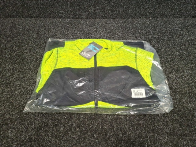 1560501-3 2 st Sweatshirtjackor Gesto Explore Stickad Gul/Svart, Strl XS