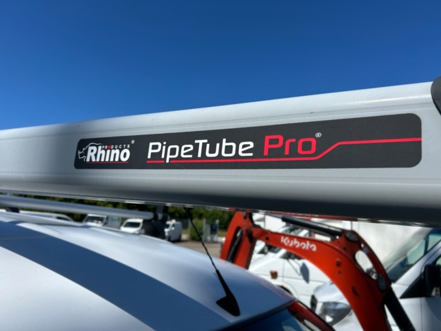 1436434-4 Roof pipe holder with mounting parts - Rhino PipeTube Pro
