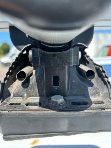 1436434-9 Roof pipe holder with mounting parts - Rhino PipeTube Pro