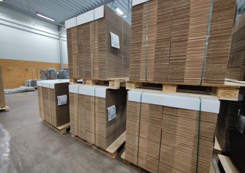 Image representing the auction - Lots of cardboard boxes/corrugated boxes