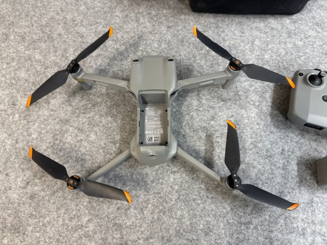Drönare med fjärrkontroll – DJI Mini 2