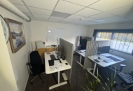 1406012 Office with 3 workplaces