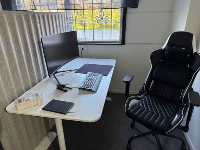 1406012-5 Office with 3 workplaces